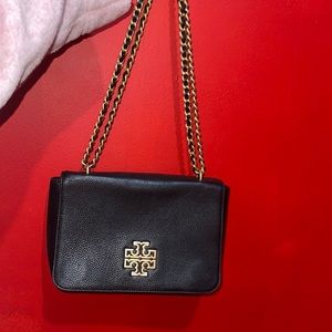 TORY BURCH bag. USED few times, great condition, very light stain on the back.